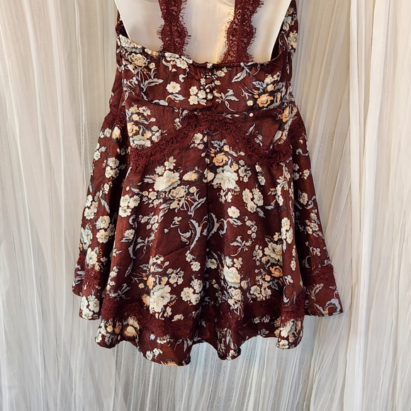 Urban Outfitter floral baby doll top, wine, size medium. - Picture 2 of 7